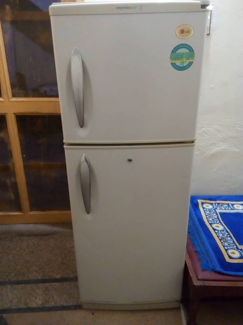 LG REFRIGRATOR (03408562889) 0