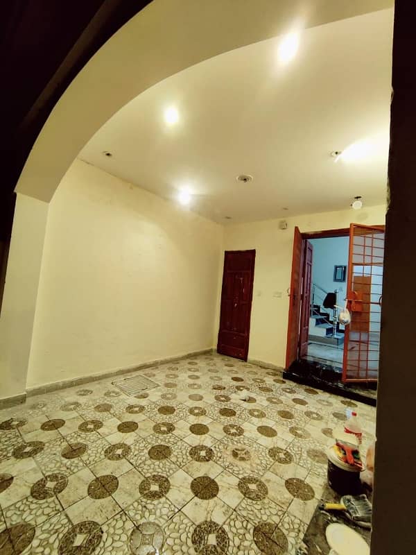 5 Marla Upper Portion For Rent In Jinnah Block 1