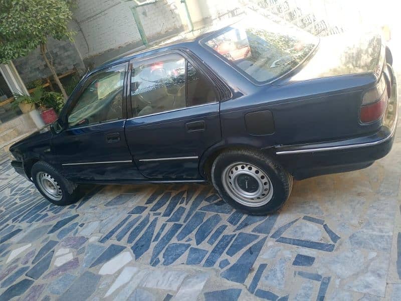 Toyota Corolla 1988 3