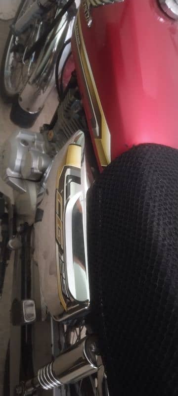 Honda  CG 125 Special Edition  ( Model  2021)  Total Genuine 5