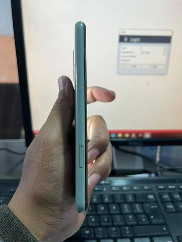 Pixel 5 ( 5G ) urgent sale 3