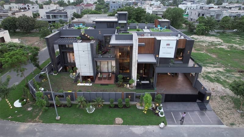 2 Kanal Luxurious Ultra Modern Fully Furnished House 0