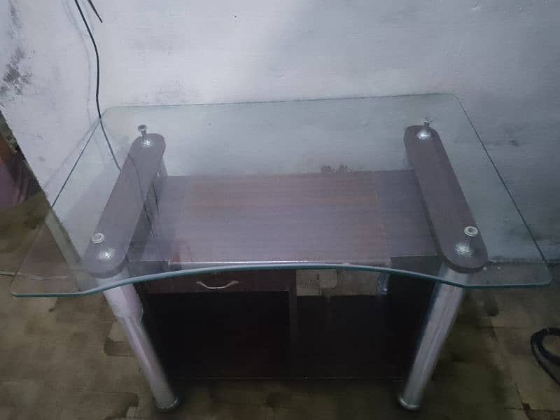 Computer Table for Sell Good Condition 1