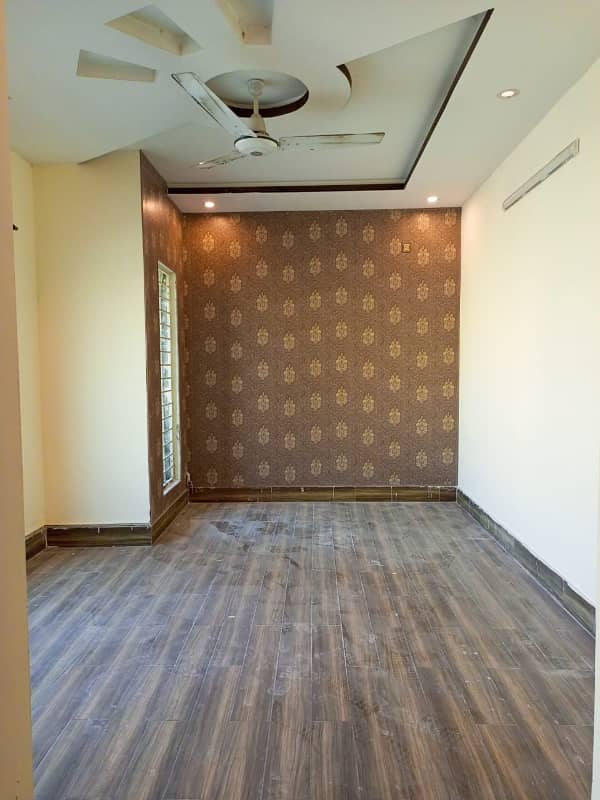 Bahria town phase 8, Ali block 7 Marla full house available for rent gas installed 7