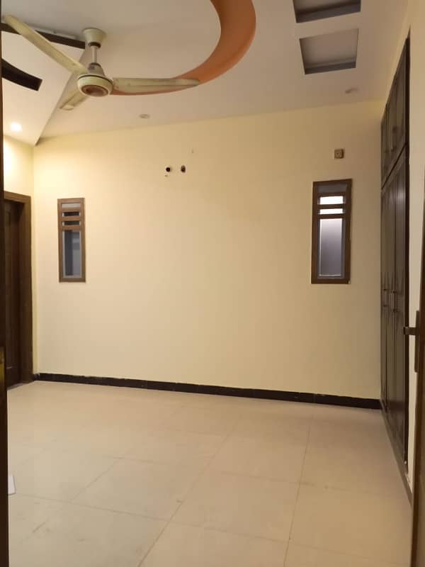 Bahria town phase 8, Ali block 7 Marla full house available for rent gas installed 11