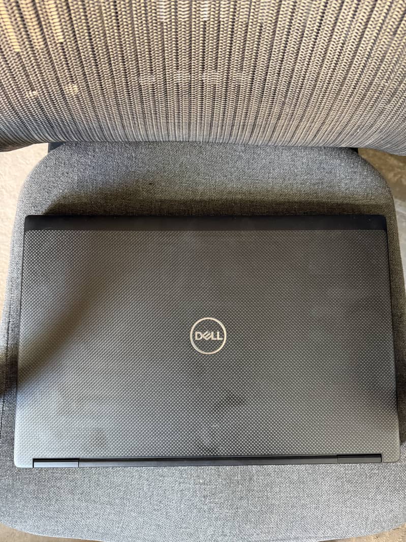 Dell Precision 7730 Intel Xeon E-2186M 17" 4K 16GB Nvidia 10