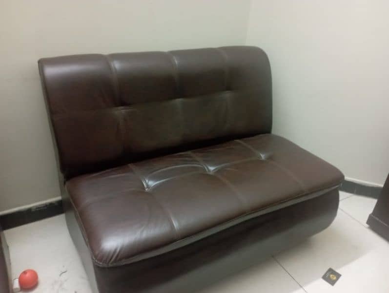 4 seater sofa 3