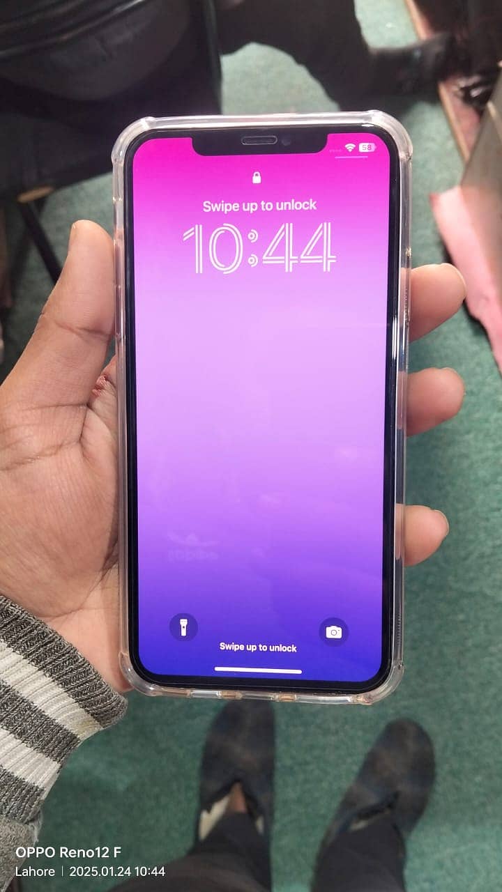 Apple iPhone 11 Pro Max 4