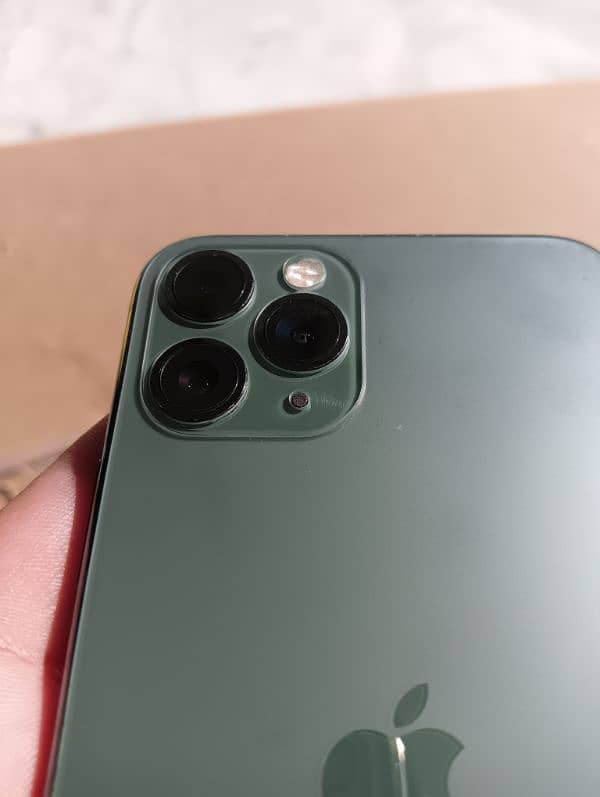 Iphone 11 pro . 1