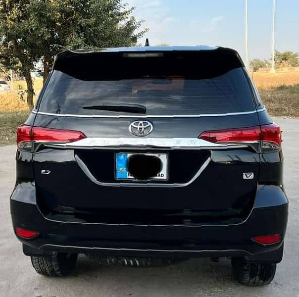 Toyota Fortuner V 2021 Brand New Zero Metter Condition 4