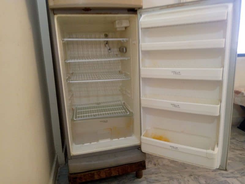 Family size double door refrigerator 3