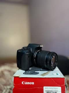 Canon 700d 10/10 with box