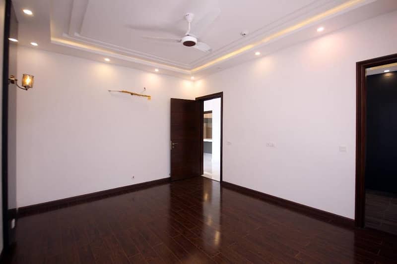 01 KANAL LIKE BRAND NEW MODERN BUNGALOW AVAILABLE FOR RENT 7