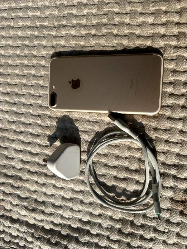 iphone 7 plus | PTA APPROVED | No any fault 100% Ok | ORIGINAL CHARGER 1