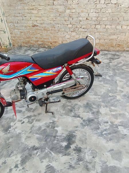 Honda CD 70 19 modal 2