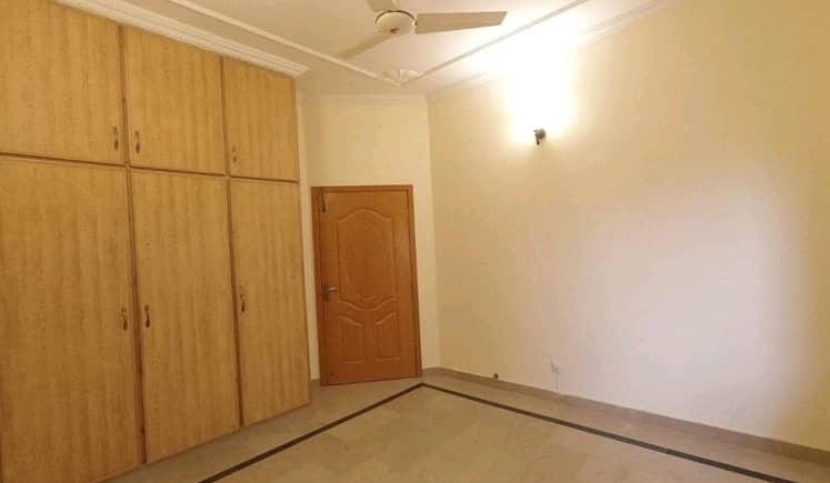 1250 Square Feet Upper Portion In Beautiful Location Of I-11/2 In Islamabad 2