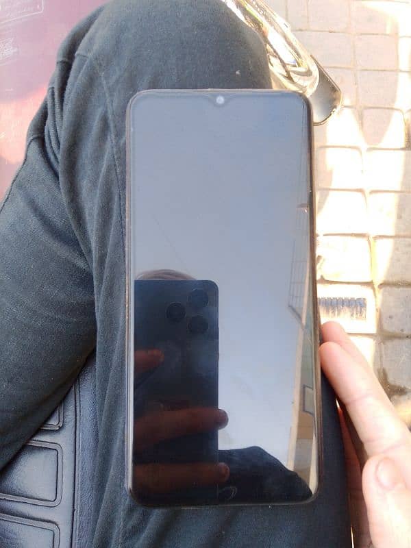 exchange possible: itel A60s 4+4 128gb with box 1