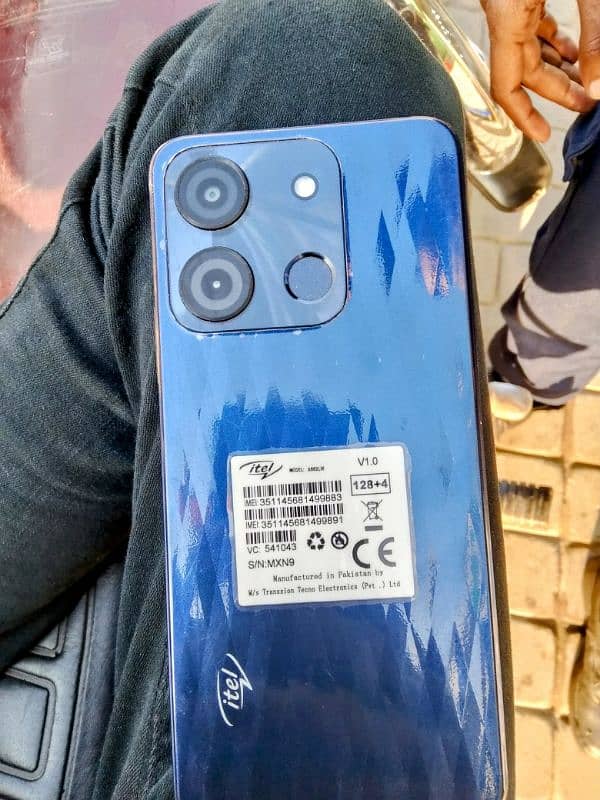 exchange possible: itel A60s 4+4 128gb with box 3