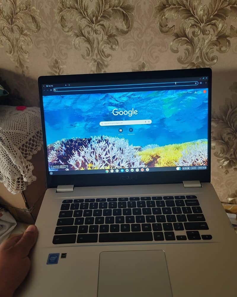 Asus Laptop ChromeBook O. S 64GB 4