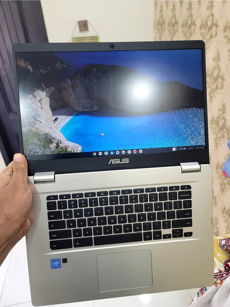 Asus Laptop ChromeBook O. S 64GB 7