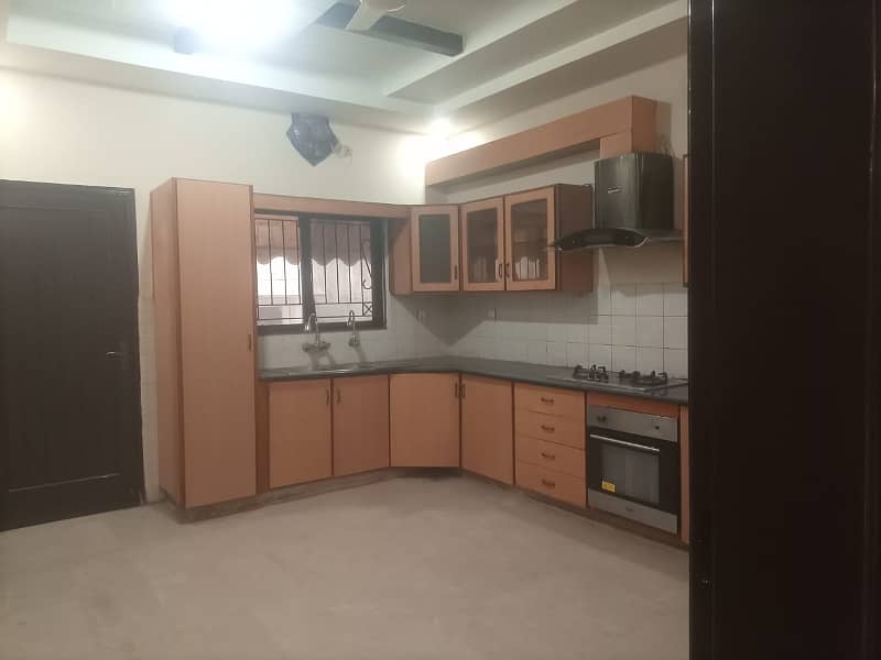 01 KANAL BEAUTIFUL LOWER PORTION AVAILABLE FOR RENT 12