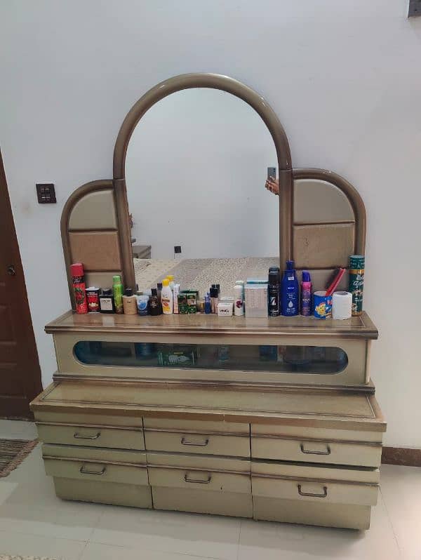 Bed dressing sideboard for sale 3