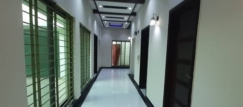 01 KANAL DESIGNER LUXURY UPPER PORTION AVAILABLE FOR RENT 9