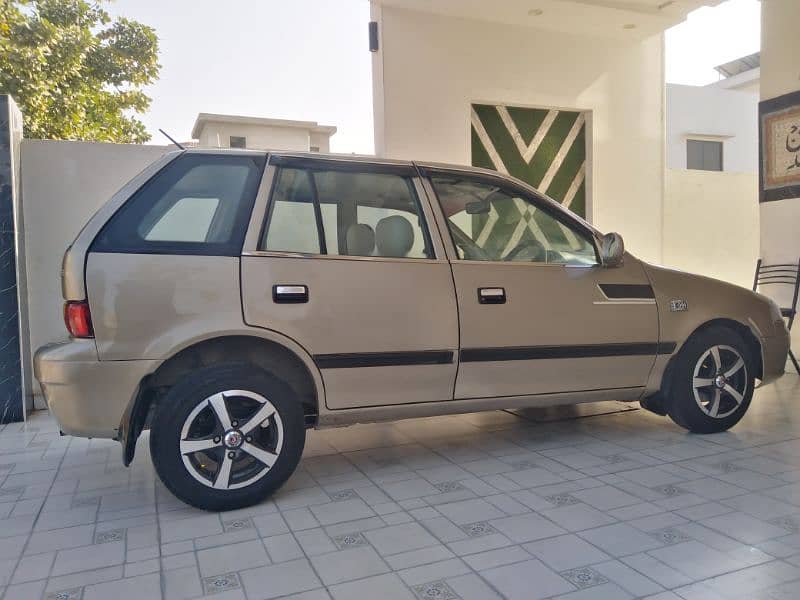 Suzuki Cultus VXR 2008 power staring 13