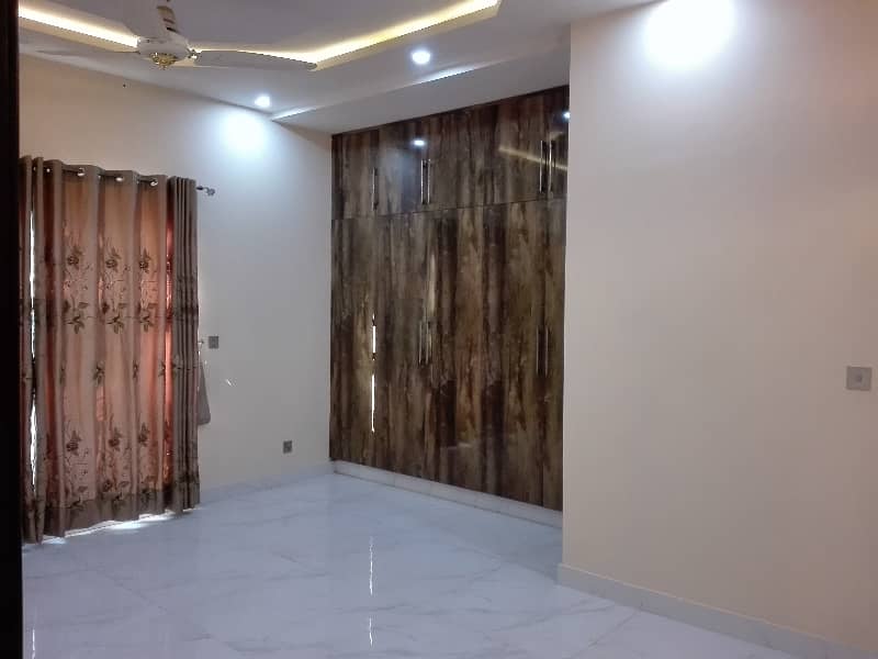 10 Marla Lower Portion for rent in Allama Iqbal Town 0