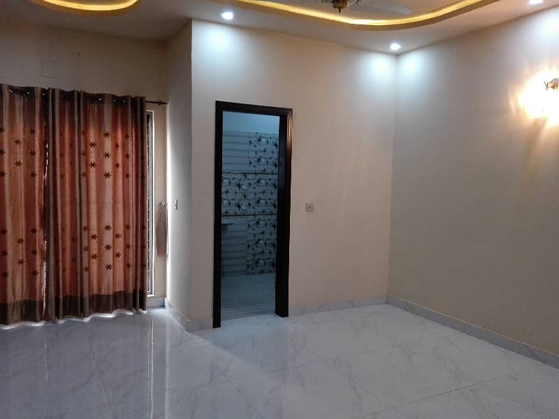 10 Marla Lower Portion for rent in Allama Iqbal Town 1