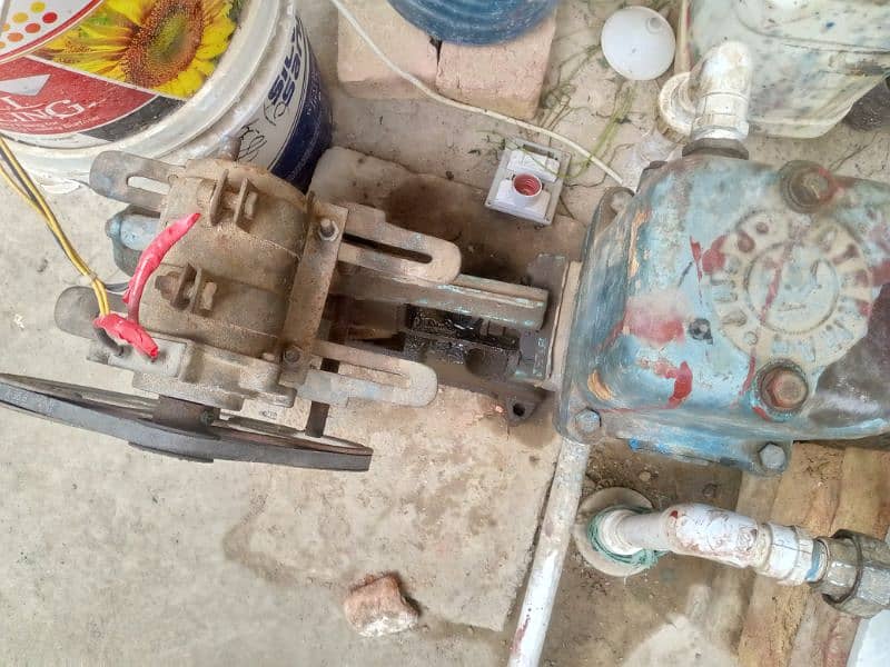 Mukhtalif Pani Boring Wali Motors aur Pumps For Sale 3