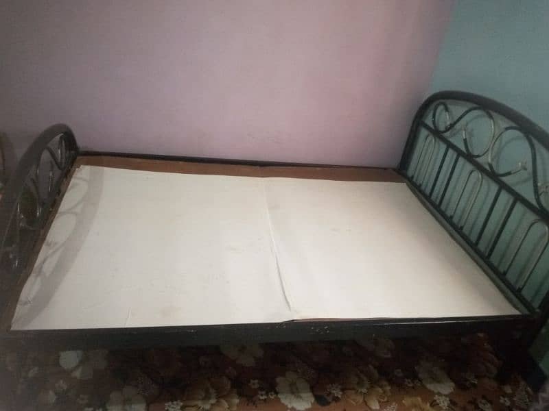 Iron Bed 0