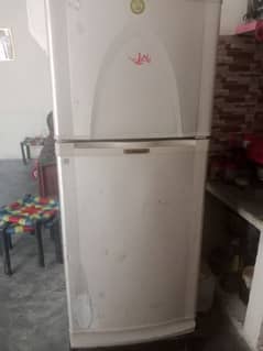 selling a refrejrater 03009533648