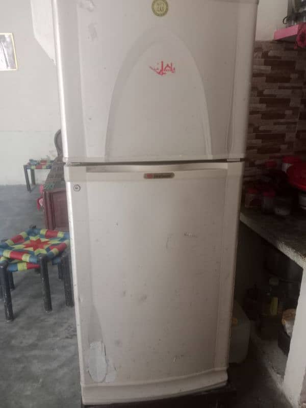 selling a refrejrater 03009533648 0