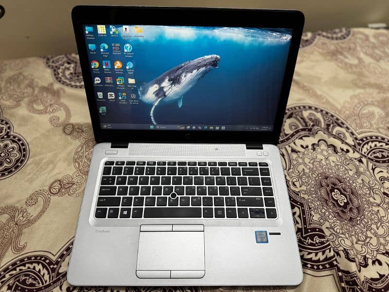 HP core i5 6 Generation with touch screen 0