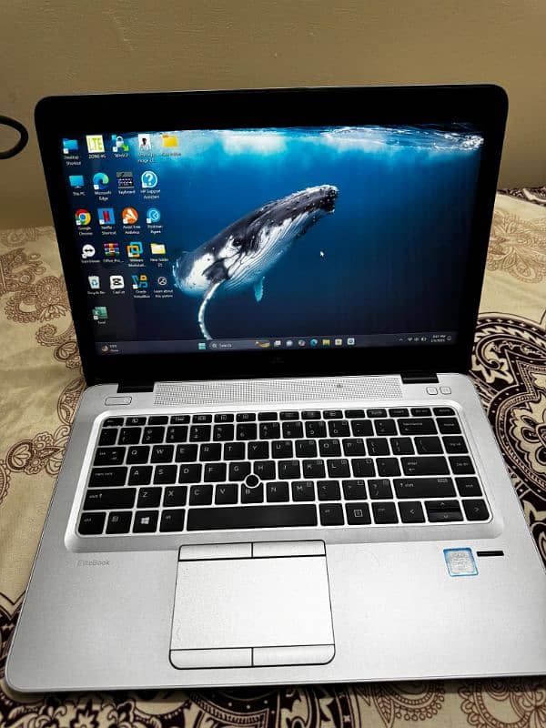 HP core i5 6 Generation with touch screen 4