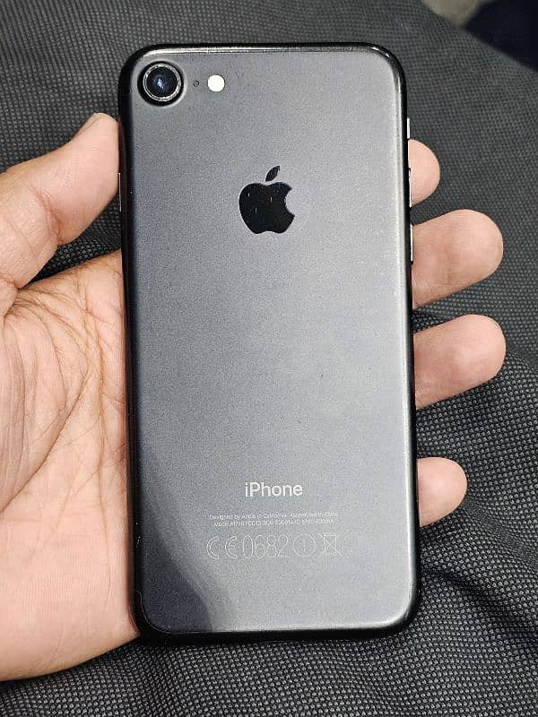 Iphone 7 Non PTA 1