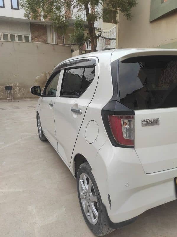 Daihatsu Mira 2017 4