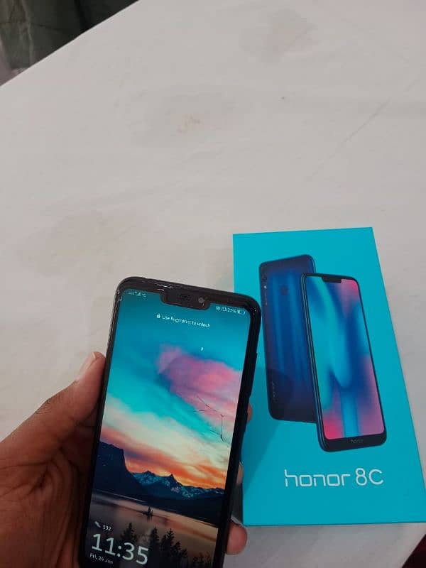 Honor 8C 4