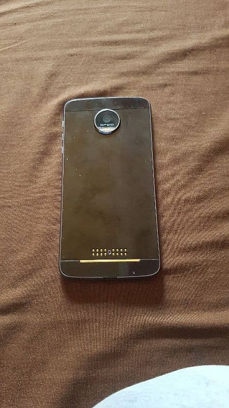 moto z force 4gb 32gb mint condition 3