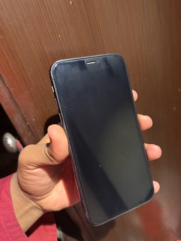 urgent sailing my I phone 11 all ok paiso ki zaroat ha bohote urgent 12