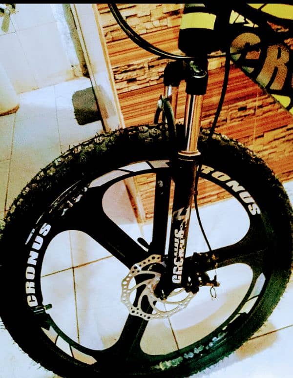 bicycle impoted 24 inch brand new 5 month used call no 03149505437 2