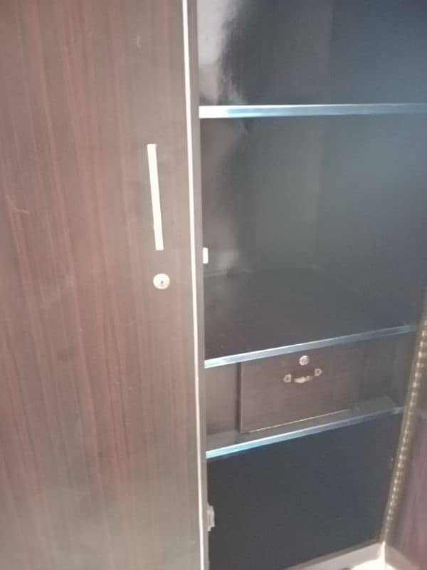 Wardrobe wooden as new 0