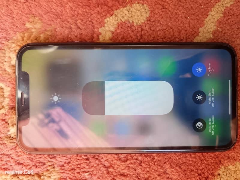 Apple IPhone XR Urgent sale 6