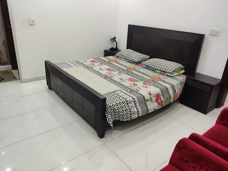 Luxury Furnish 1 Bedroom For Rent Near DHA Phase 5 4