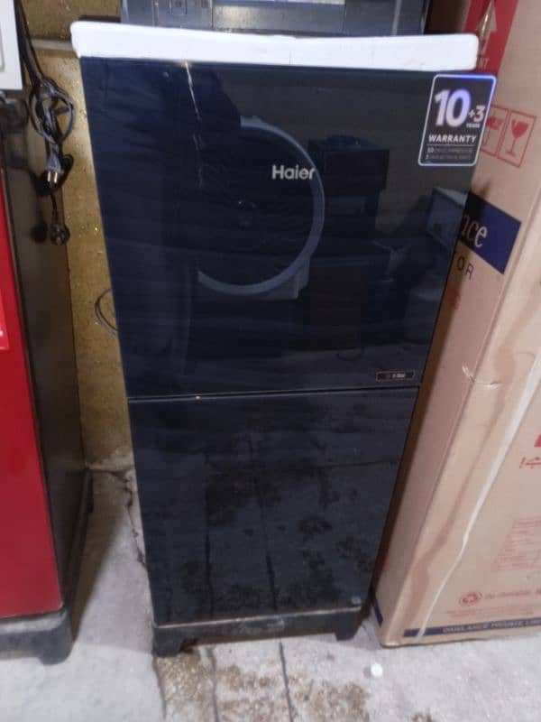 Haier 216 EBP Glass Door (031651191-02) 0