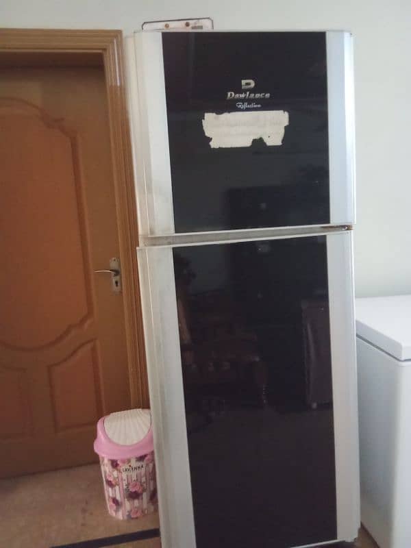 dalwlence fridge black colour 3