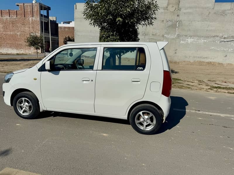 Suzuki Wagon R 2017 3