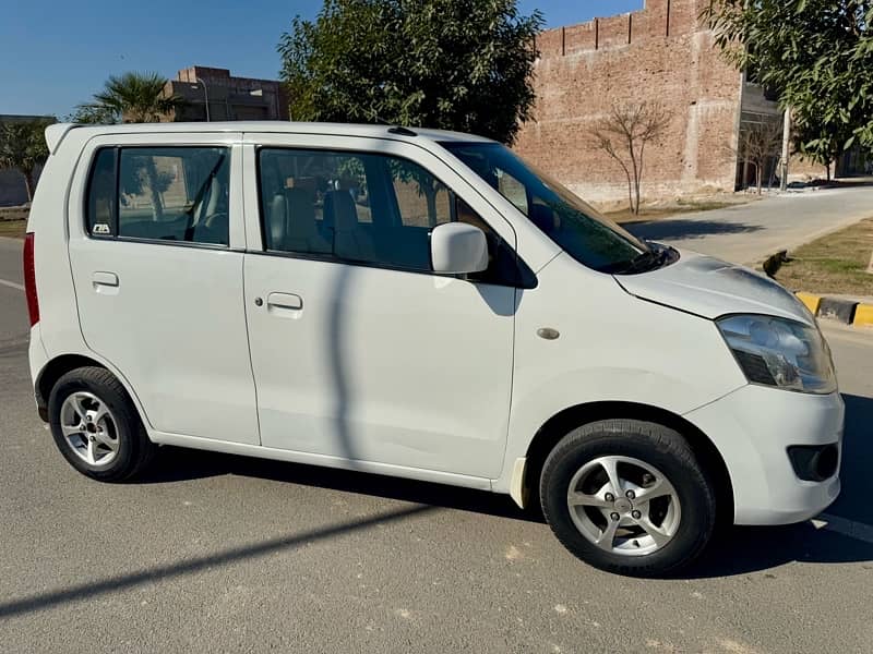 Suzuki Wagon R 2017 12