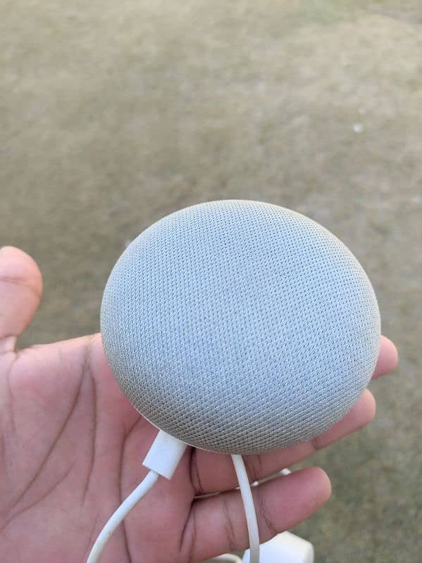 Google Home mini | Smart speaker on command 1